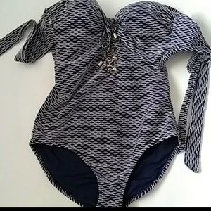 NWT Jessica Simpson bathing suit